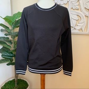Forever 21 Black and White Long Sleeve Sweatshirt